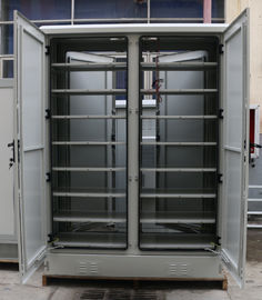Einzelne Bucht-Batterie-Kabinett der Wand-zwei legt im Freien mit 8 Schichten zwei Front Doors Two Back Door beiseite