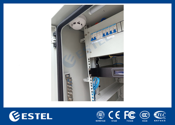 IP55 Batteriekabine mit einer Wand mit Überwachungssystem und Stromverteilung