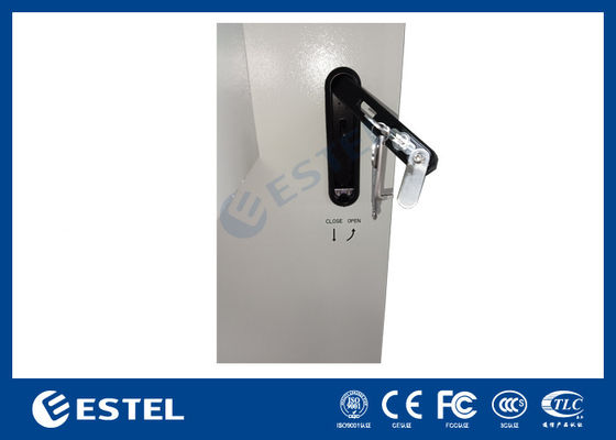 8U IP55 RAL7035 Außenpole Mount Telekommunikationsschrank mit Temperaturthermischer Steuerung