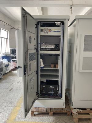 19 Zoll 18U Standard Outdoor Telekom Schrank mit Kühlsystem Eine Edelstahl-Vordertür
