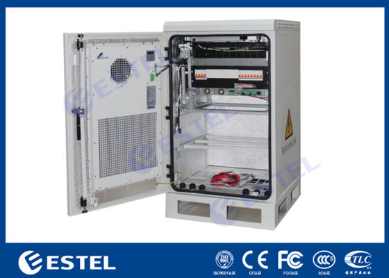 An der Wand befestigte Kabinett-Pole-Berg-Einschließung Equipemnt-Batterie-Stahlart im Freien mit dem Wärmetauscher-Abkühlen