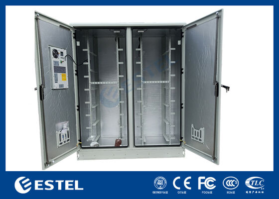 IP65 42U Doppelkabine Außen-Elektro-Schrank   RAL7035, 1,5 mm galvanisierter Stahl & SUS316 Edelstahl Konstruktion für eine verbesserte Haltbarkeit und Schutz